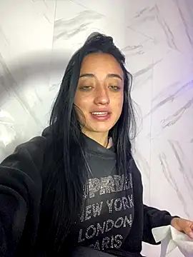 Ady 18 online show from 11/30/25, 01:04