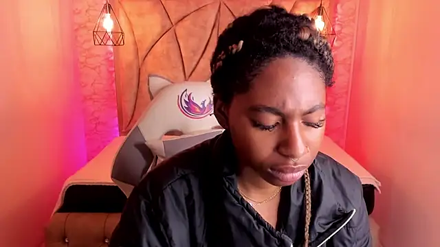 Queen perla  online show from 02/17/25, 12:38