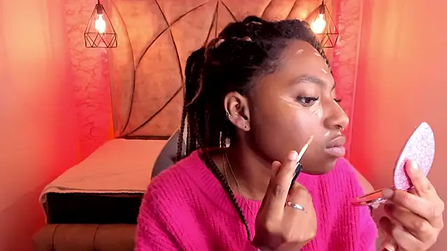 Queen perla  online show from 02/20/25, 12:36