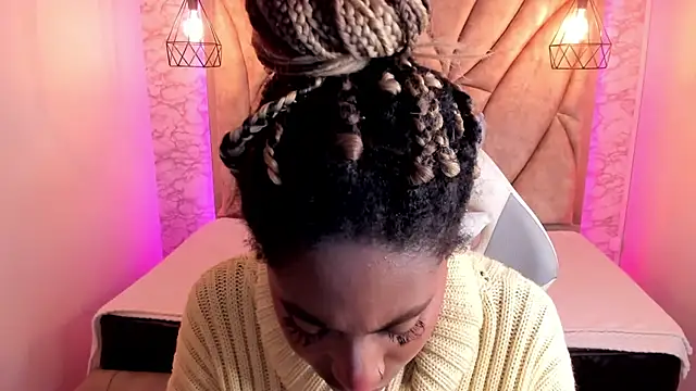 Queen perla  online show from 02/23/25, 03:02