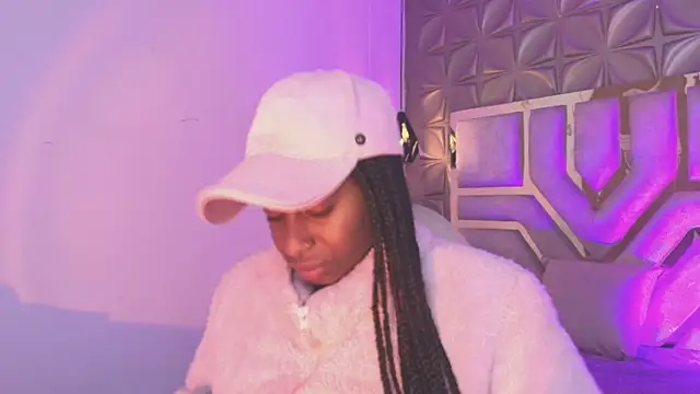 Queen perla  online show from 03/20/26, 12:10