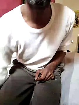 Snapshot of KeptupInosine chatting on 03/21/25, 02:51 KeptupInosine online show from 03/21/25, 02:51