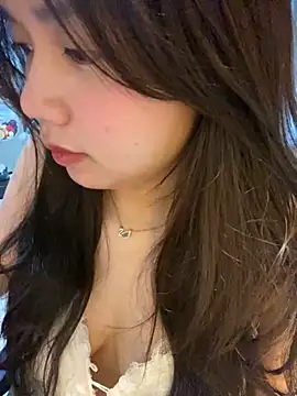 Hotellinh12 online show from 11/04/25, 03:00