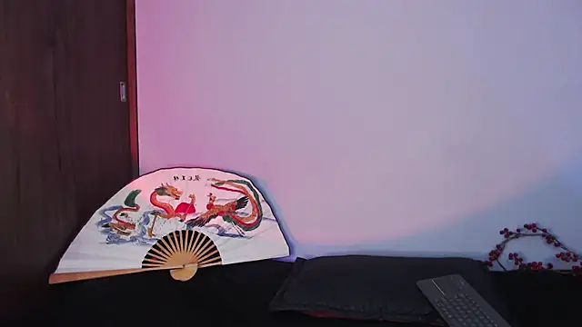 Snapshot of catipetite chatting on 01/11/25, 09:04 catipetite online show from 01/11/25, 09:04