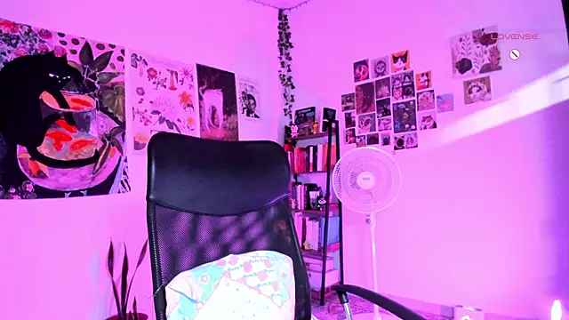 Conlosmichis online show from 09/17/25, 11:06