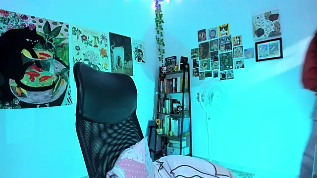 Conlosmichis online show from 09/24/25, 12:03