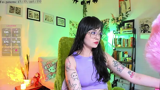 Conlosmichis online show from 12/22/25, 11:02