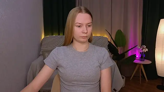 Snapshot of CarolynCohen__ chatting on 02/03/25, 01:52 CarolynCohen online show from 02/03/25, 01:52