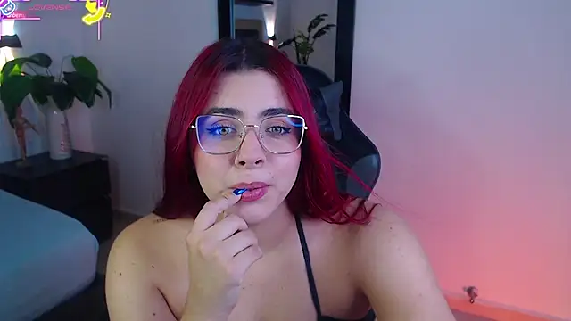 lizowenn  online show from 09/10/25, 07:25