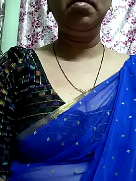 Snapshot of Rosy-B chatting on 01/04/25, 12:48 Rosy-B online show from 01/04/25, 12:48