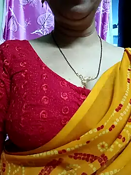 Snapshot of Rosy-B chatting on 01/14/25, 12:33 Rosy-B online show from 01/14/25, 12:33