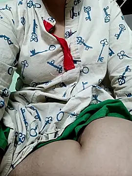 Snapshot of Rosy-B chatting on 05/12/26, 03:09 Rosy-B online show from 05/12/26, 03:09