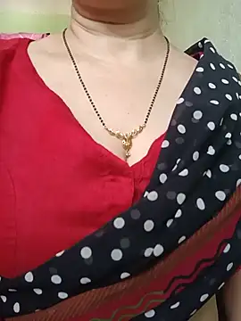 Snapshot of Rosy-B chatting on 05/18/26, 09:26 Rosy-B online show from 05/18/26, 09:26