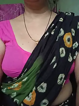 Snapshot of Rosy-B chatting on 05/30/26, 10:01 Rosy-B online show from 05/30/26, 10:01