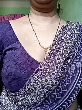 Snapshot of Rosy-B chatting on 06/28/26, 12:27 Rosy-B online show from 06/28/26, 12:27