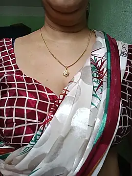 Snapshot of Rosy-B chatting on 07/22/26, 12:46 Rosy-B online show from 07/22/26, 12:46