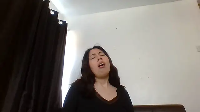 Snapshot of LorenaAnderson chatting on 03/11/25, 09:34 LorenaAnderson online show from 03/11/25, 09:34