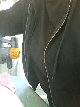 Snapshot of Off_the_Lesh chatting on 10/02/25, 09:22 Off the Lesh online show from 10/02/25, 09:22