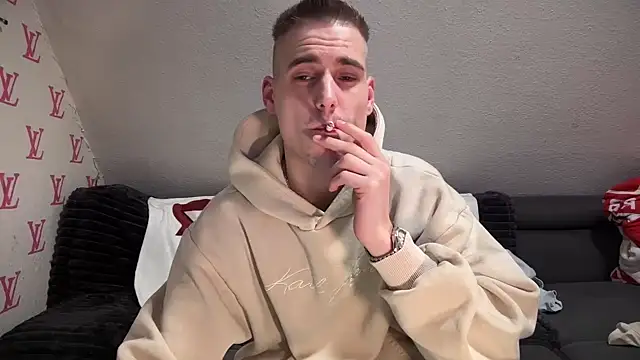 Cookieboy88 online show from 02/04/25, 07:22