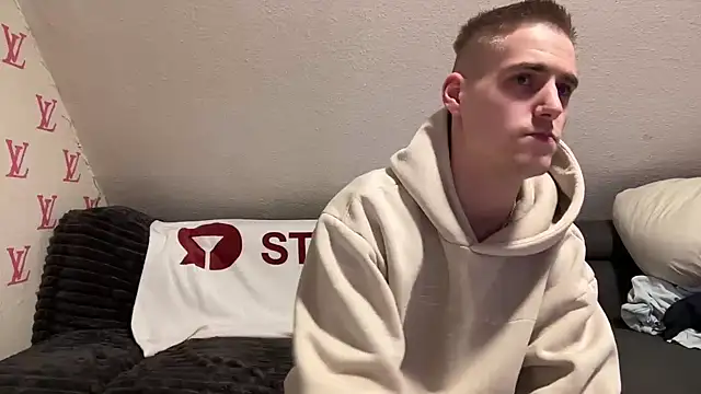 Cookieboy88 online show from 02/05/25, 06:04