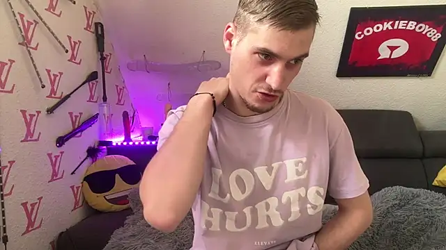 Cookieboy88 online show from 04/14/26, 02:34