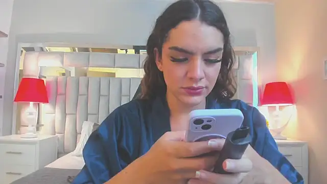 mariiahneedles online show from 11/29/25, 10:35