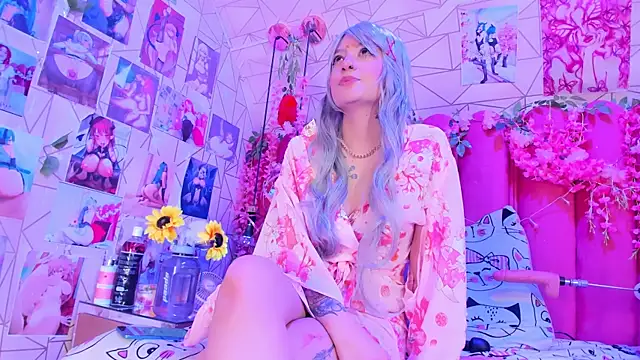 Snapshot of Alicebenett chatting on 09/18/25, 08:33 Alicebenett online show from 09/18/25, 08:33