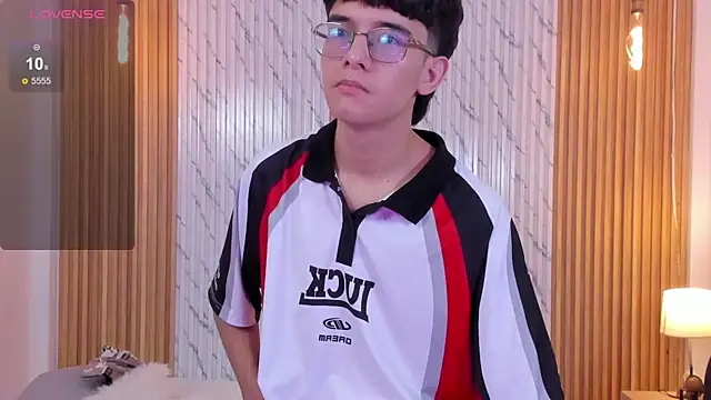 Snapshot of billie_jr chatting on 11/02/25, 03:53 billie jr online show from 11/02/25, 03:53