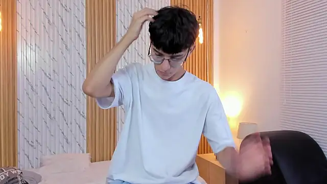 Snapshot of billie_jr chatting on 11/07/25, 03:50 billie jr online show from 11/07/25, 03:50