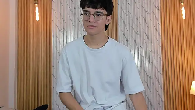 Snapshot of billie_jr chatting on 11/18/25, 03:56 billie jr online show from 11/18/25, 03:56