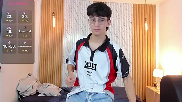 Snapshot of billie_jr chatting on 11/19/25, 03:28 billie jr online show from 11/19/25, 03:28