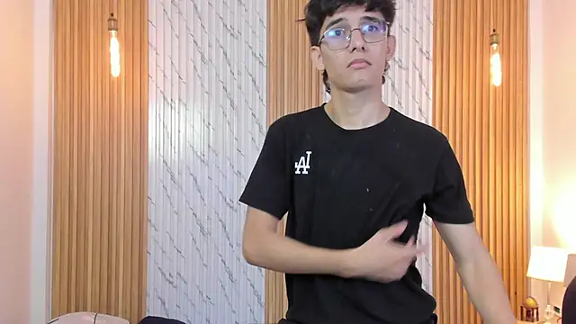 Snapshot of billie_jr chatting on 11/21/25, 03:49 billie jr online show from 11/21/25, 03:49