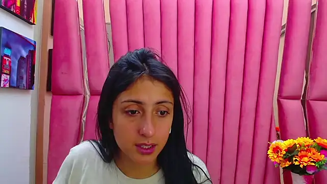 Snapshot of Cameron_cutte chatting on 01/16/25, 03:02 Cameron cutte online show from 01/16/25, 03:02