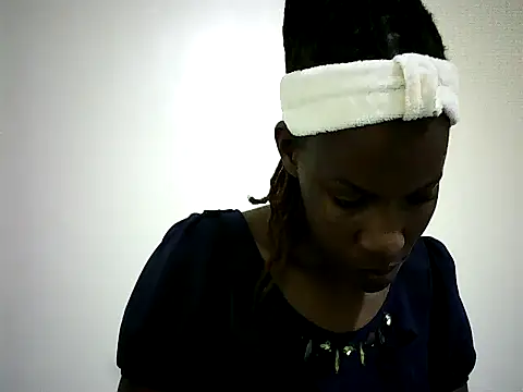 Pierra77 online show from 10/03/25, 07:05