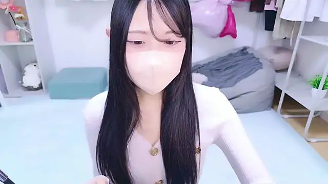 Suzu ch xx online show from 04/17/26, 01:47