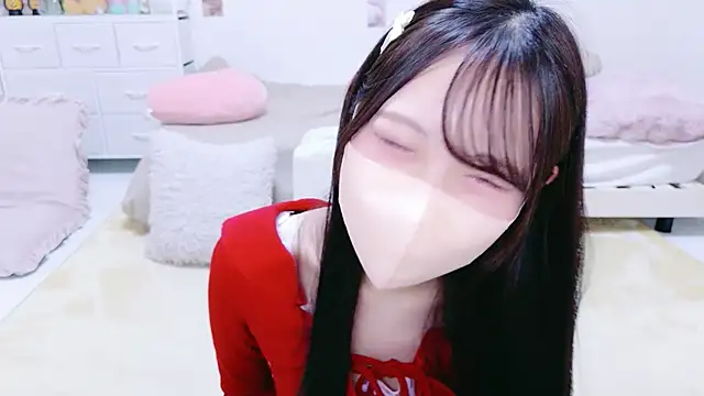 Snapshot of Suzu_ch_xx chatting on 06/13/26, 01:31 Suzu ch xx online show from 06/13/26, 01:31