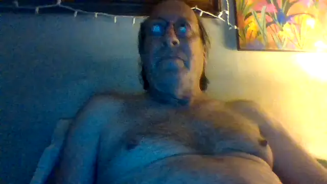 Snapshot of hornyrich69 chatting on 07/07/26, 03:53 hornyrich69 online show from 07/07/26, 03:53