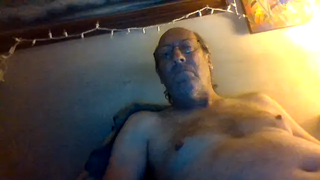 Snapshot of hornyrich69 chatting on 07/15/26, 05:12 hornyrich69 online show from 07/15/26, 05:12