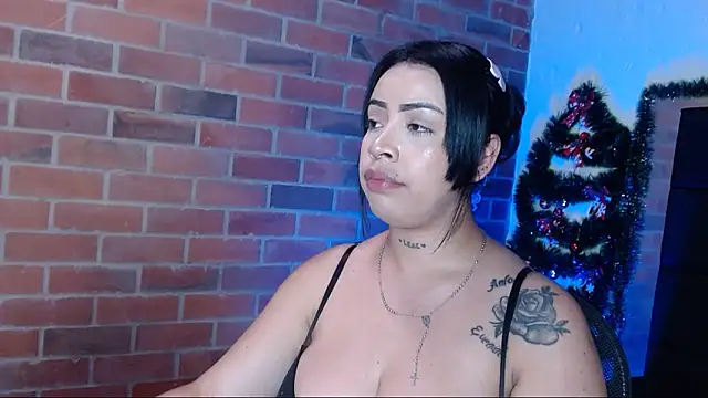 salome  hills1 online show from 12/12/24, 08:32