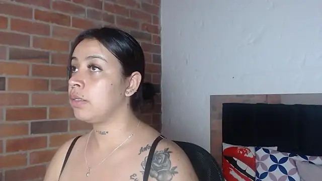 salome  hills1 online show from 01/05/26, 07:39