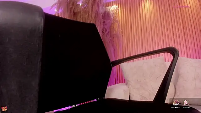 Emmaa Robertss online show from 12/16/24, 11:28