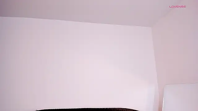 Emmaa Robertss online show from 02/26/25, 03:52