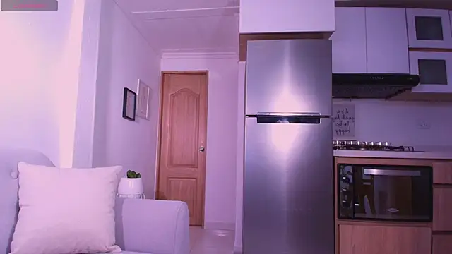 Snapshot of DannaHyde chatting on 11/13/25, 07:02 DannaHyde online show from 11/13/25, 07:02