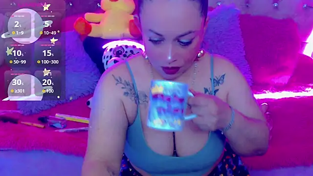 Snapshot of martina_bk chatting on 02/06/25, 02:22 martina bk online show from 02/06/25, 02:22