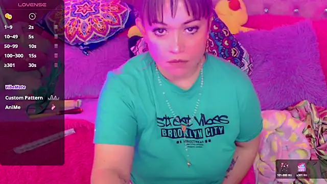 Snapshot of martina_bk chatting on 02/16/25, 02:53 martina bk online show from 02/16/25, 02:53