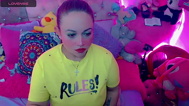 Snapshot of martina_bk chatting on 03/15/25, 12:58 martina bk online show from 03/15/25, 12:58