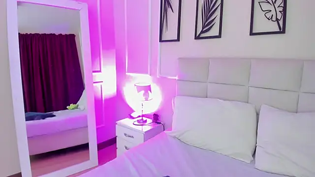 Alisa  walker online show from 02/03/25, 07:10