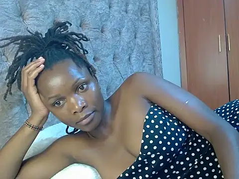 Snapshot of Naughty_Girl17 chatting on 02/12/25, 07:34 Naughty Girl17 online show from 02/12/25, 07:34