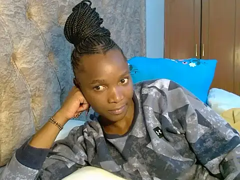 Snapshot of Naughty_Girl17 chatting on 10/31/25, 05:36 Naughty Girl17 online show from 10/31/25, 05:36