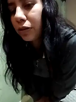 Michellluxo online show from 05/05/26, 12:40